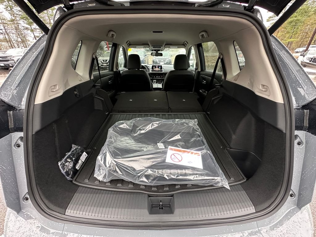New 2026 Boulder Gray Pearl Nissan Rock Creek® image 23