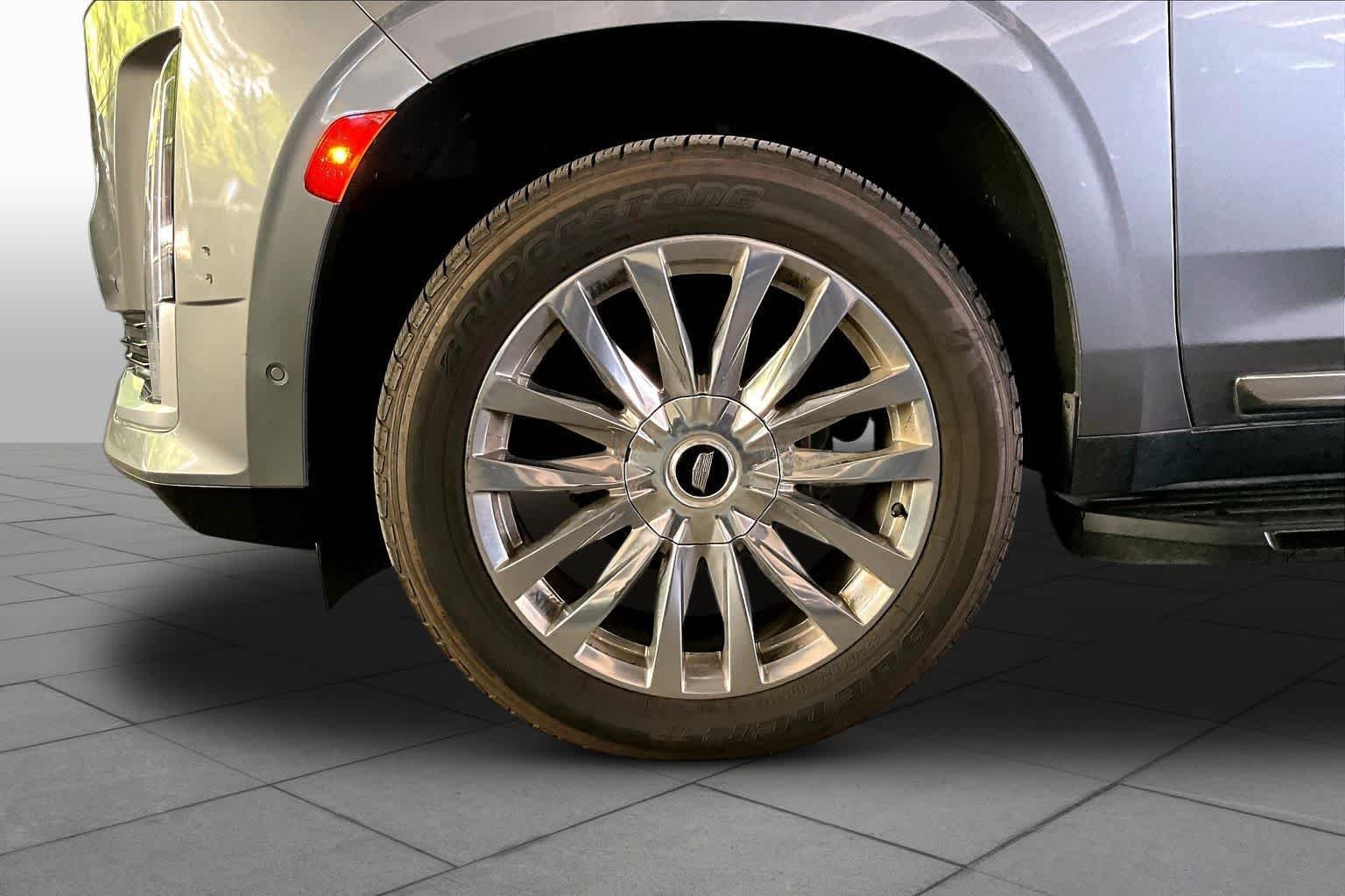 Used 2021 Satin Steel Metallic Cadillac Premium Luxury image 10