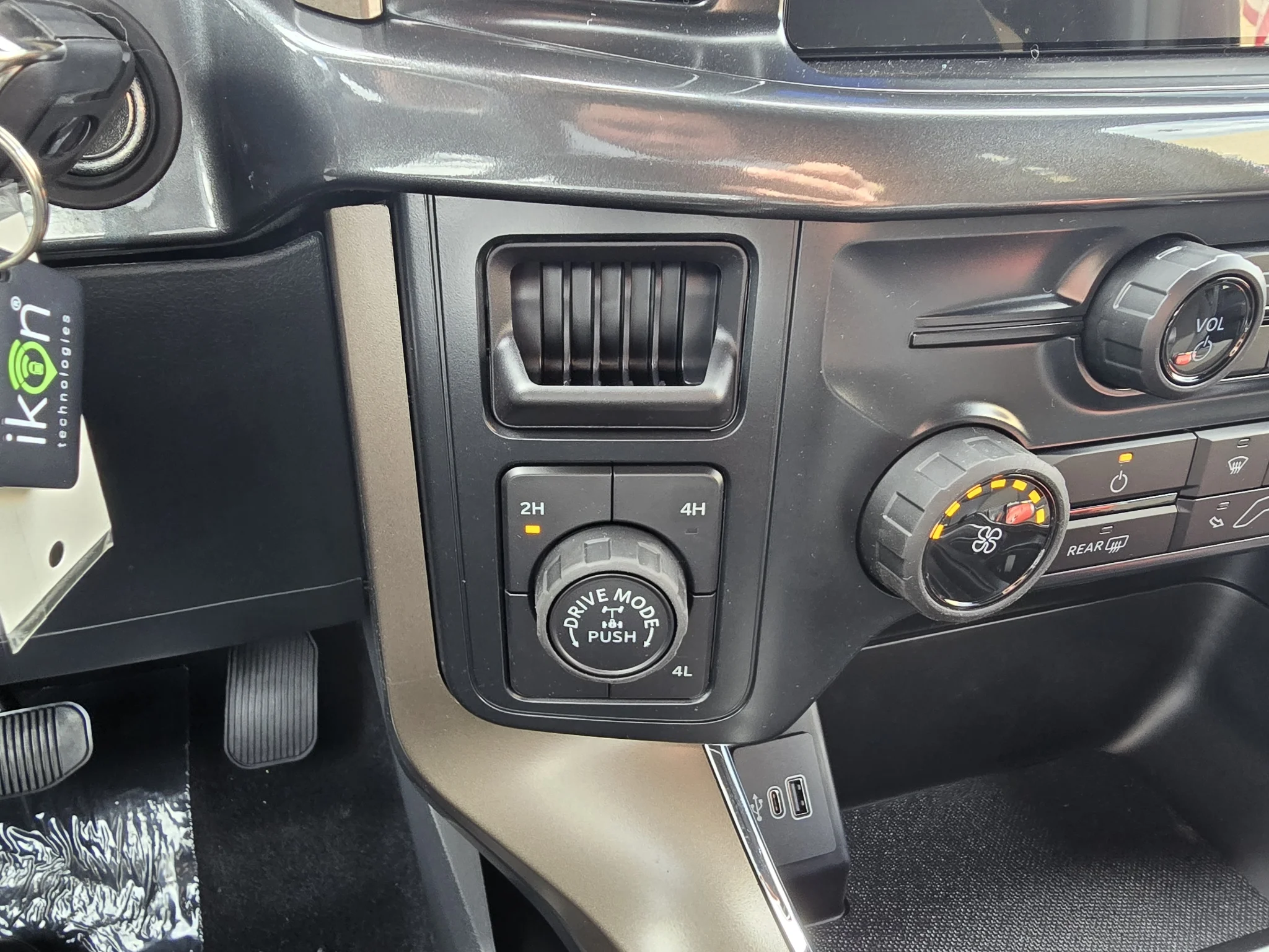 New 2026 Agate Black Metallic Ford STX image 18