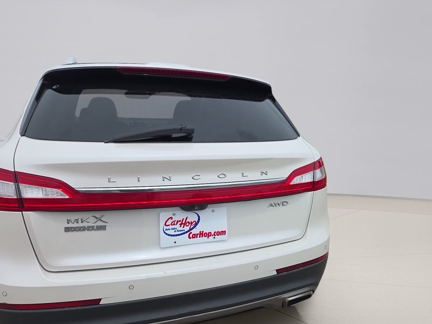 Used 2017 White Lincoln RESERVE image 4