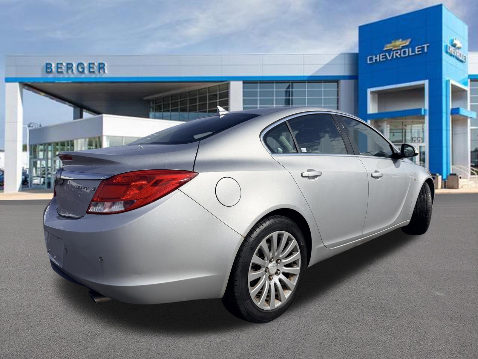 Used 2011 Buick Regal CXL with VIN 2G4GY5GV1B9162794 for sale in Grand Rapids, MI