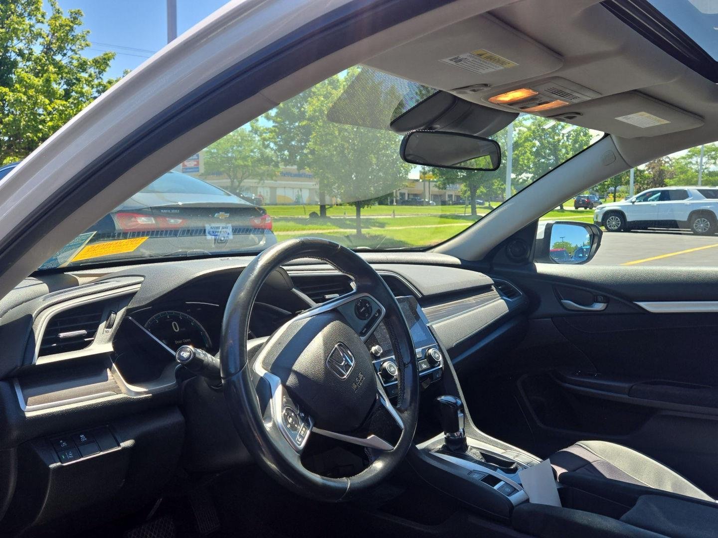 Used 2019 Platinum White Pearl Honda EX image 3