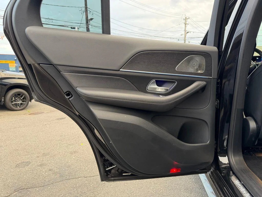 Used 2025 Black Mercedes-Benz GLE 350 image 19