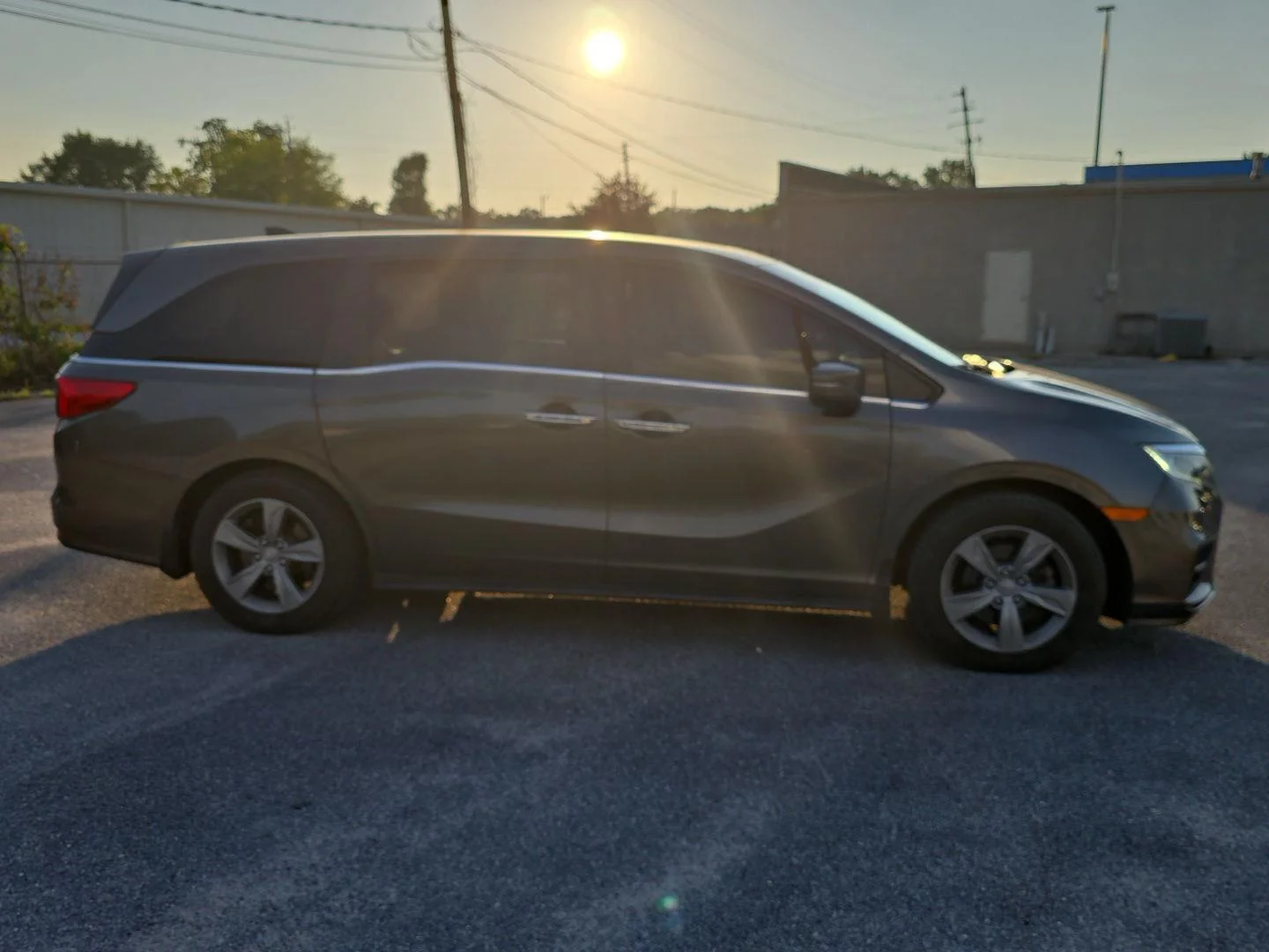 Used 2018 Pacific Pewter Metallic Honda EX-L image 2