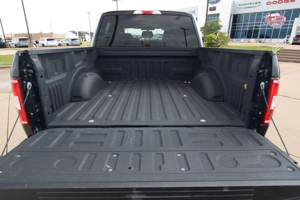 Used 2018 Black Ford XLT image 15