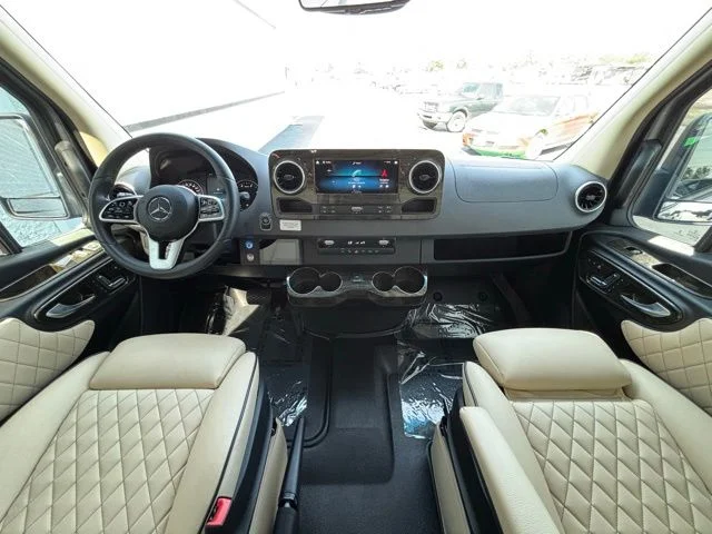 Used 2023 Gray Mercedes-Benz Discovery Cross Country image 28