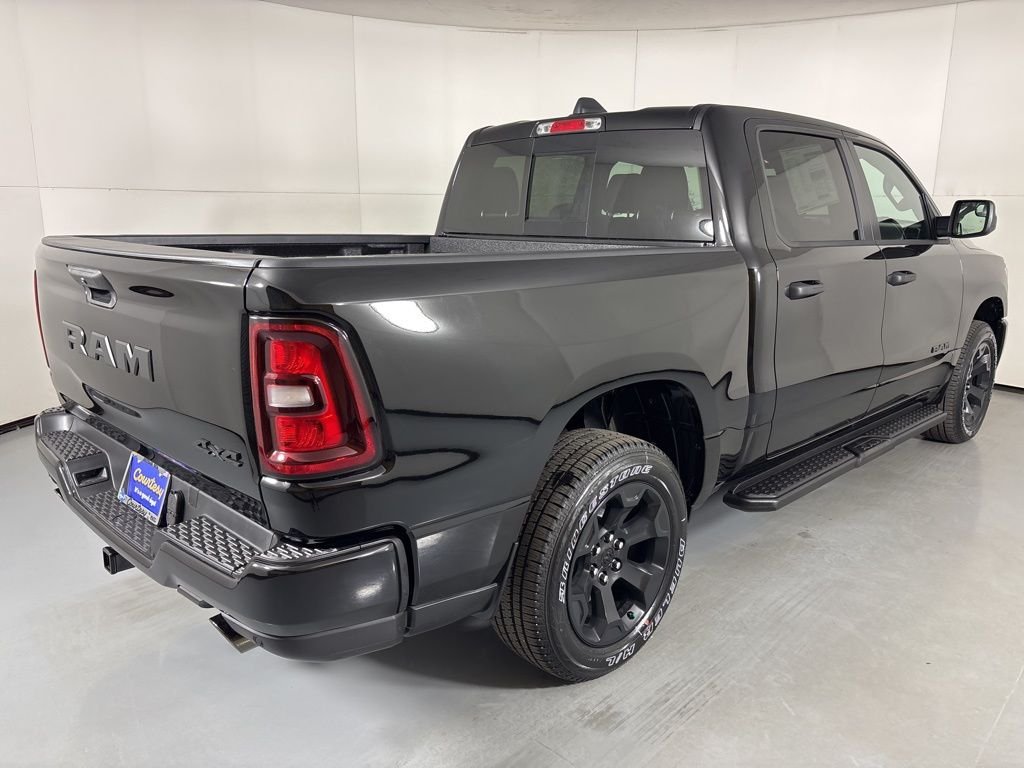 New 2026 Diamond Black Crystal Pearlcoat RAM Express image 8
