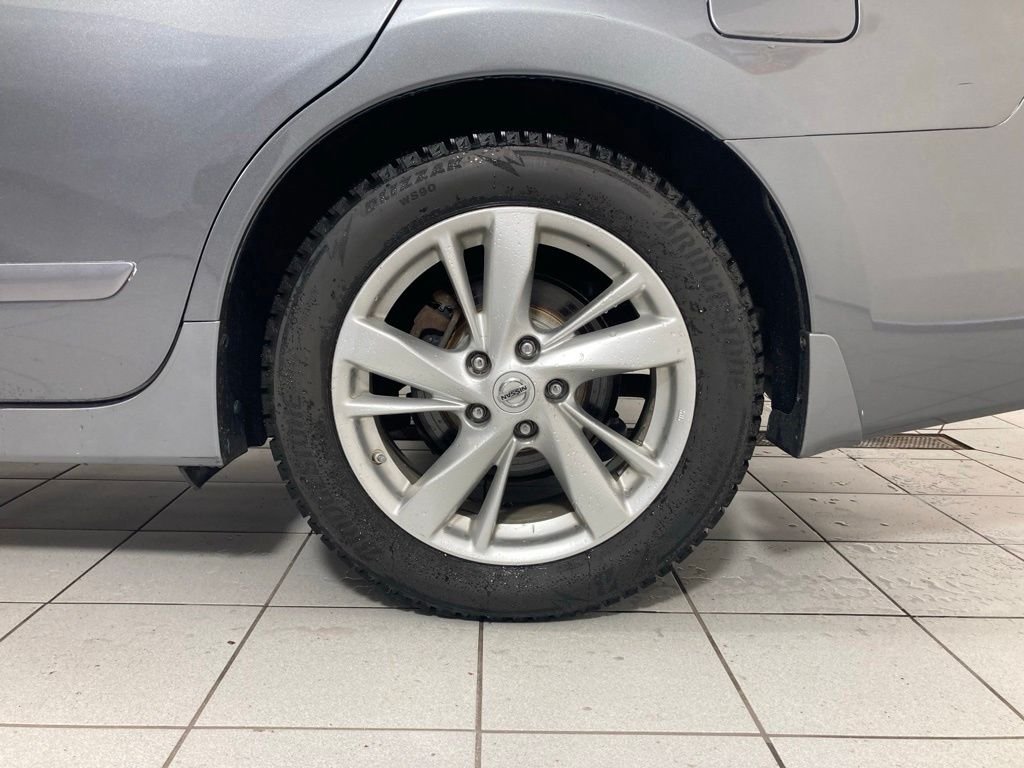 Used 2015 Silver Nissan 2.5 SL image 26