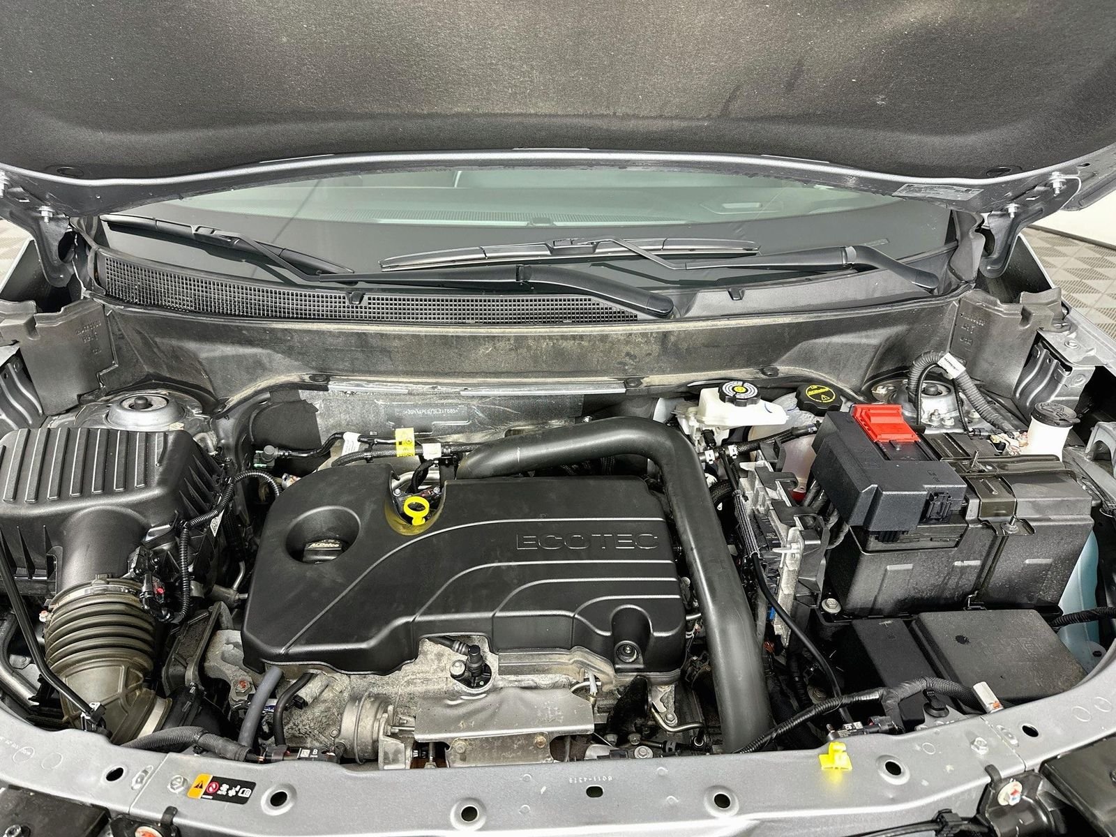 Used 2025 Sterling Gray Metallic Chevrolet LT image 31
