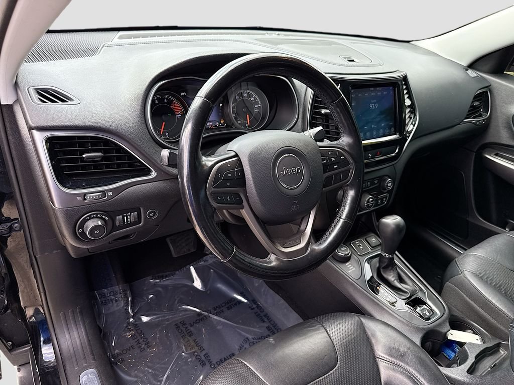 Used 2020 Diamond Black Crystal Pearlcoat Jeep Limited image 9