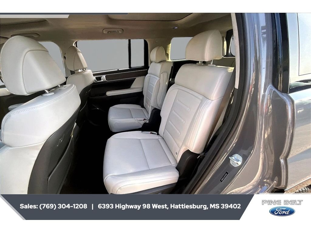 Used 2025 Hampton Gray Hyundai Calligraphy image 19