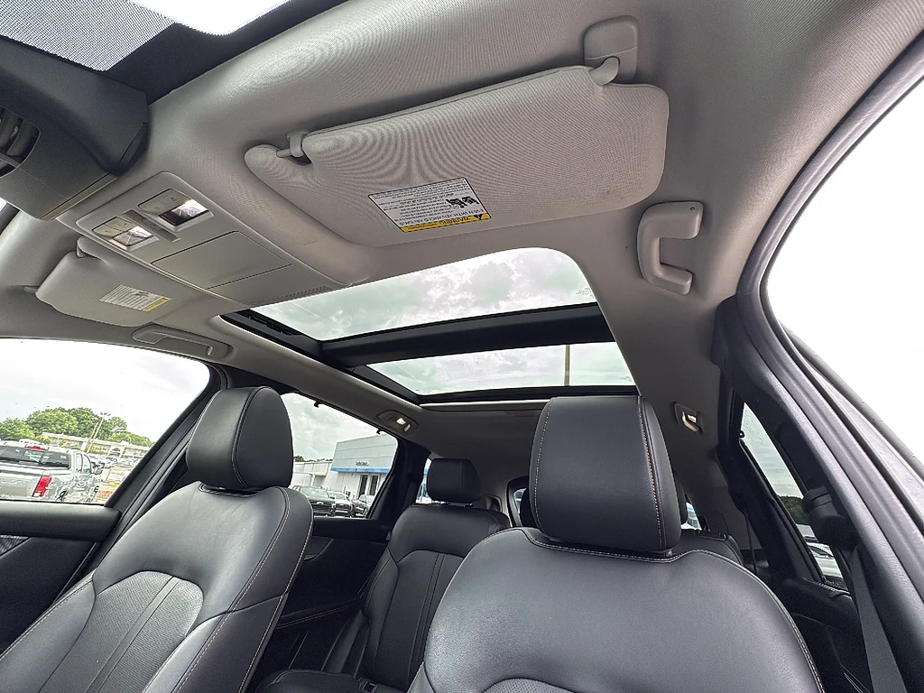 Used 2024 Machine Gray Metallic Mazda  image 32