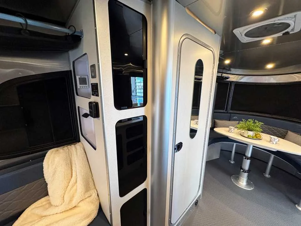 New 2026 SILVER AIRSTREAM  image 25