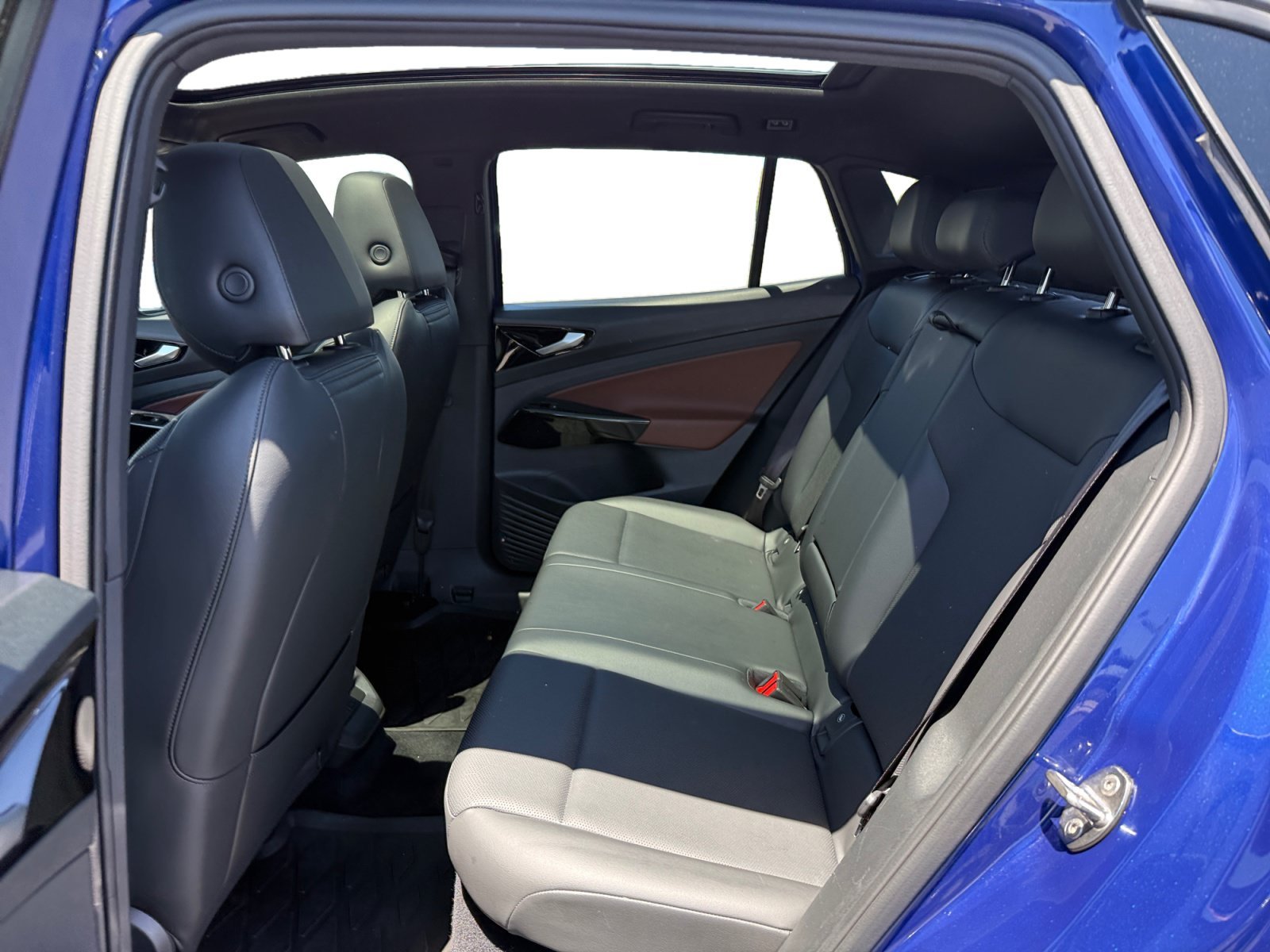 Certified Used 2022 Blue Metallic Volkswagen Pro S image 16