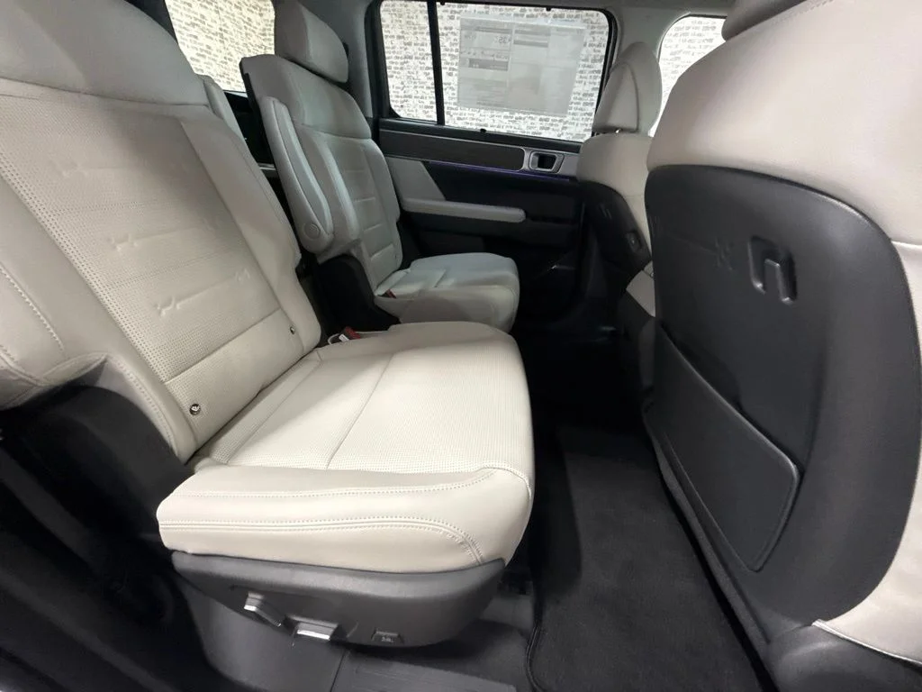 New 2027 Serenity White Hyundai Limited image 13