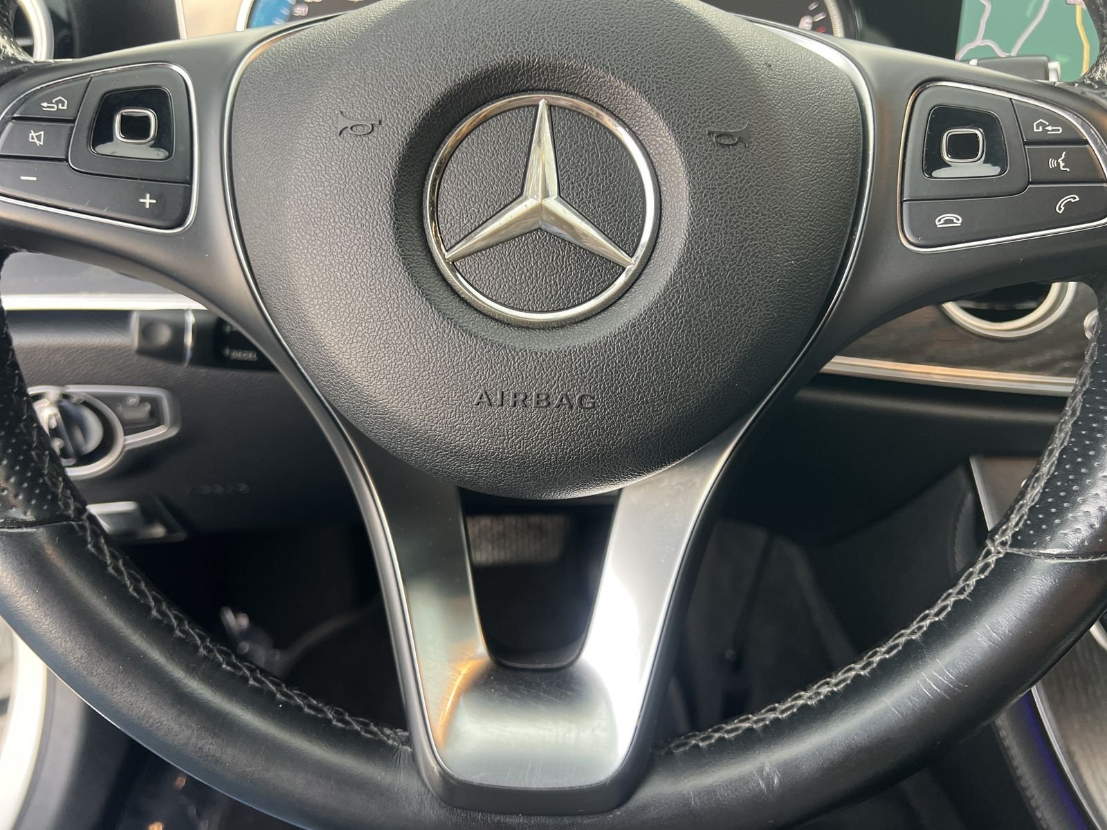 Used 2018 White Mercedes-Benz E 300 image 8