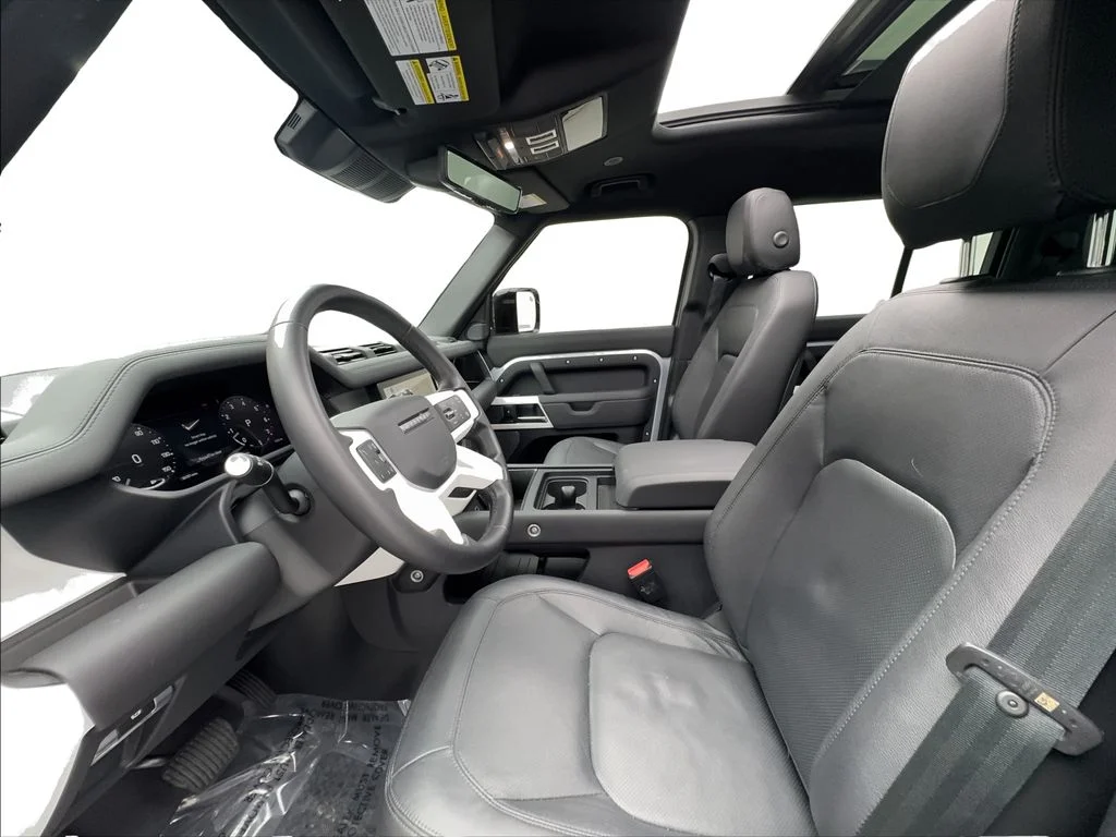 Used 2024 Silver Land Rover S image 21