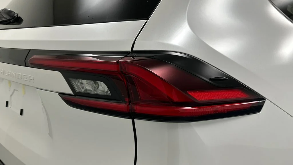 Used 2025  Toyota Limited image 25