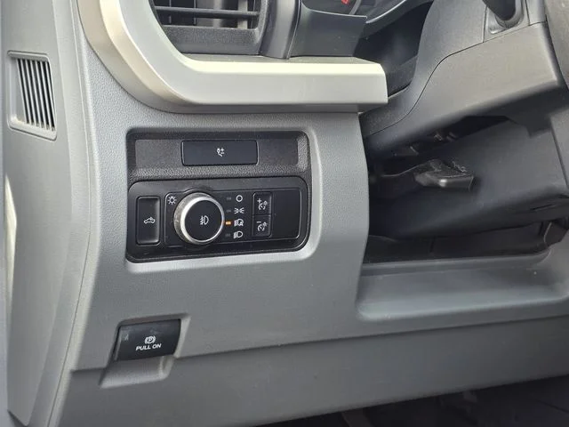 Used 2024 Silver Metallic Ford XLT image 21