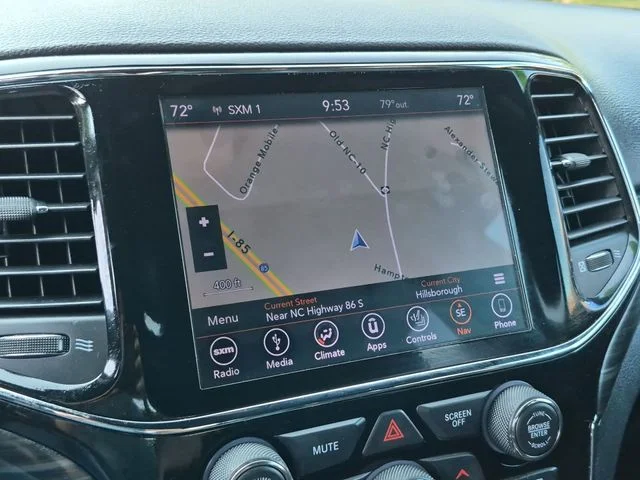Used 2019 Silver Jeep Altitude image 36