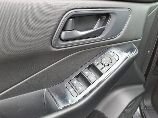 Used 2024 Gray Nissan S image 20