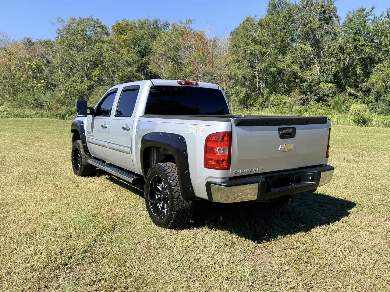 Used 2013 Silver Chevrolet LT 4x4 4dr Crew Cab 5.8 ft. SB image 3
