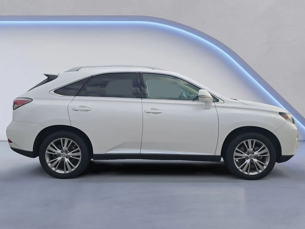 Used 2014 Starfire Pearl Lexus Base image 7