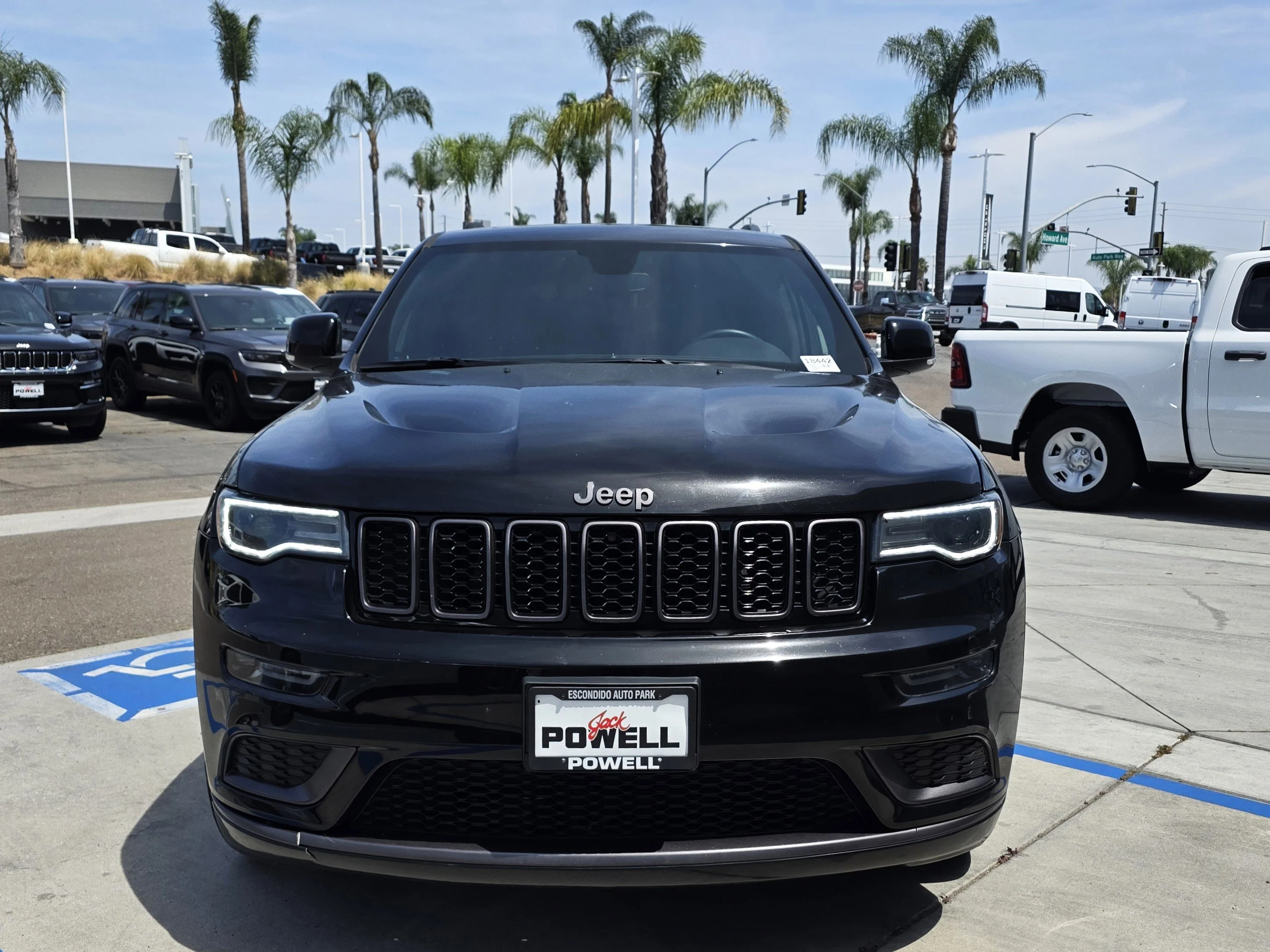 Used 2020 Diamond Black Jeep Limited image 7