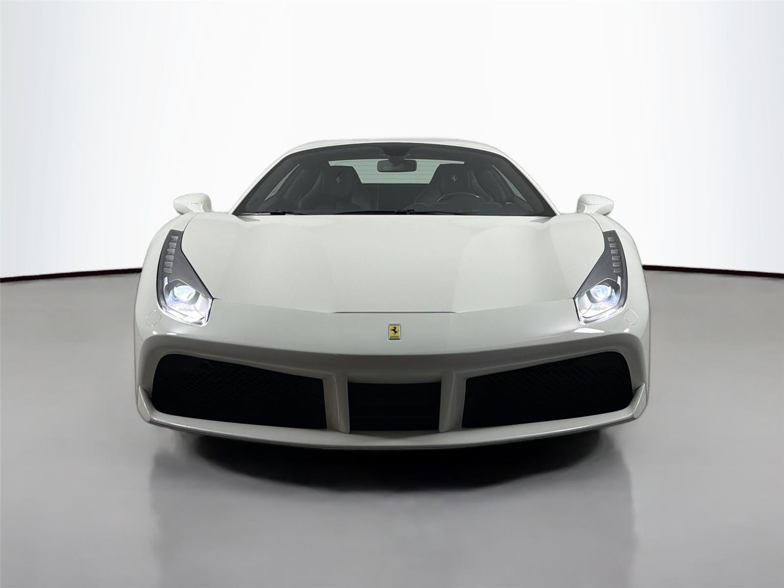 Used 2018 Bianco Avus Ferrari Base image 10