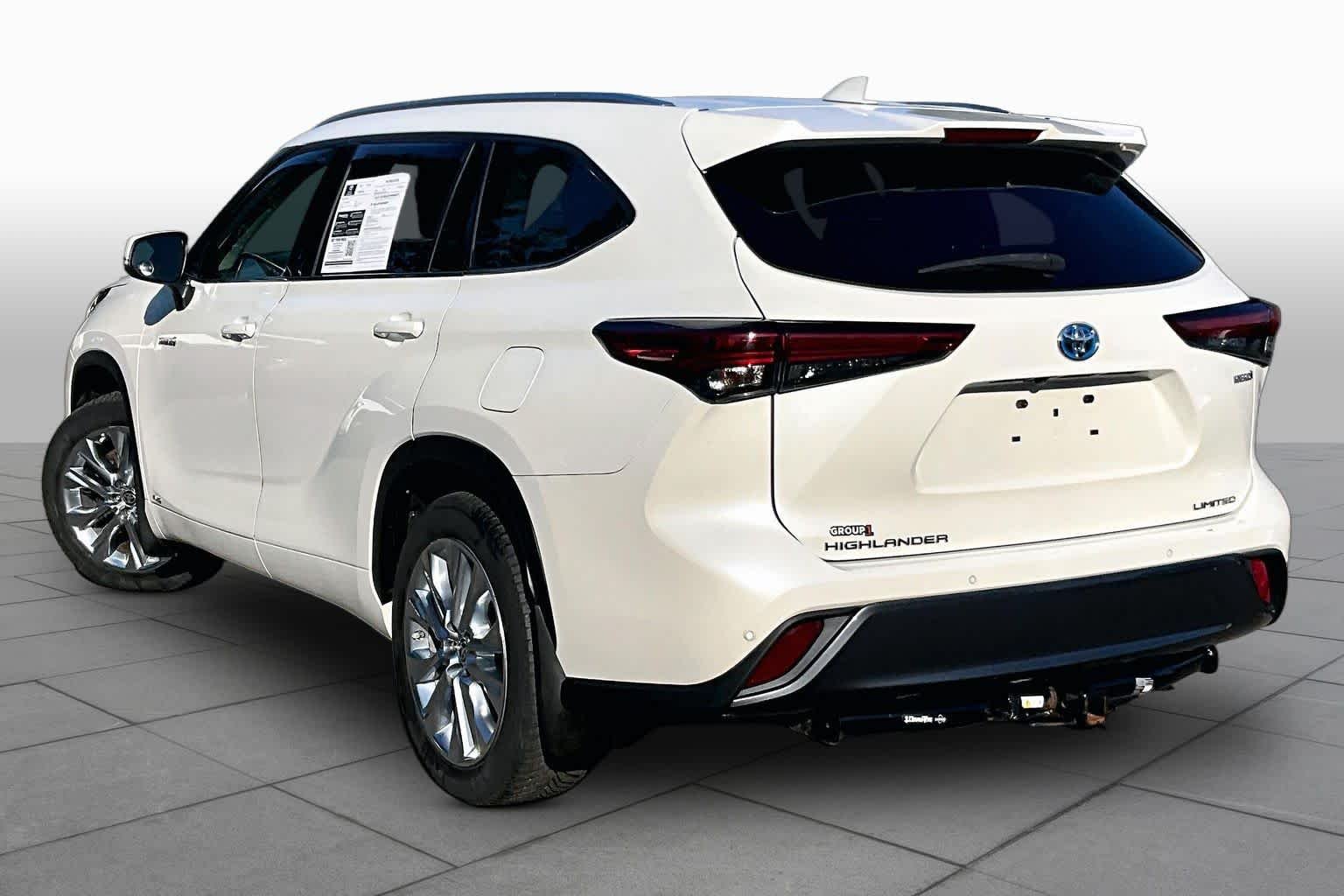 Used 2021 Blizzard Pearl Toyota Hybrid Limited image 12