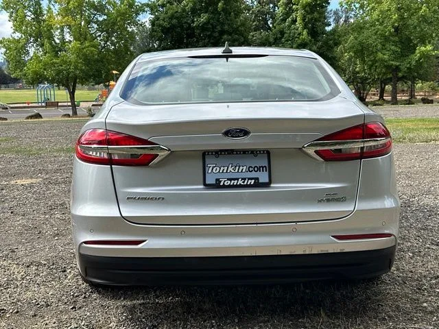 Used 2019 Ingot Silver Ford SE image 8
