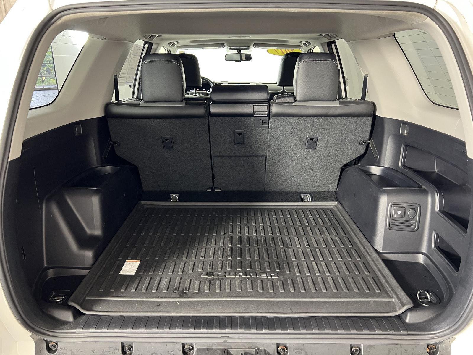 Used 2017 Super White Toyota SR5 Premium image 27