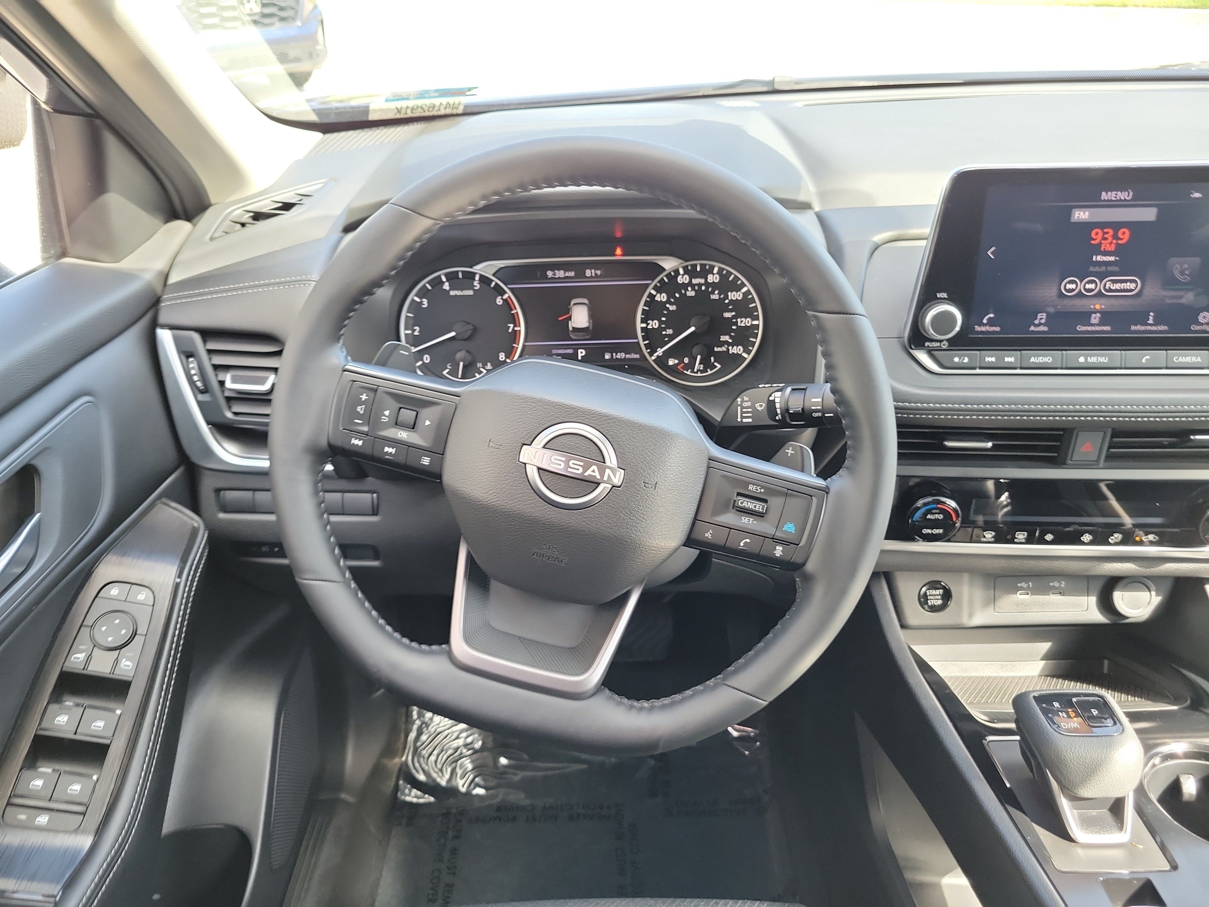 Used 2025 Deep Ocean Blue Pearl Nissan SV image 17