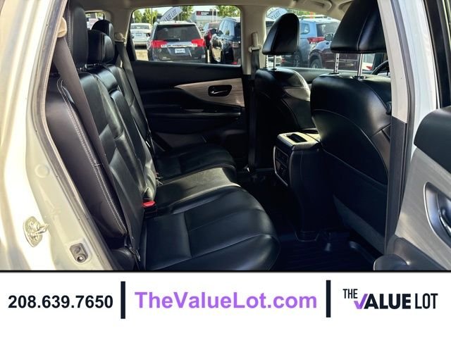 Used 2018 White Nissan SL image 19