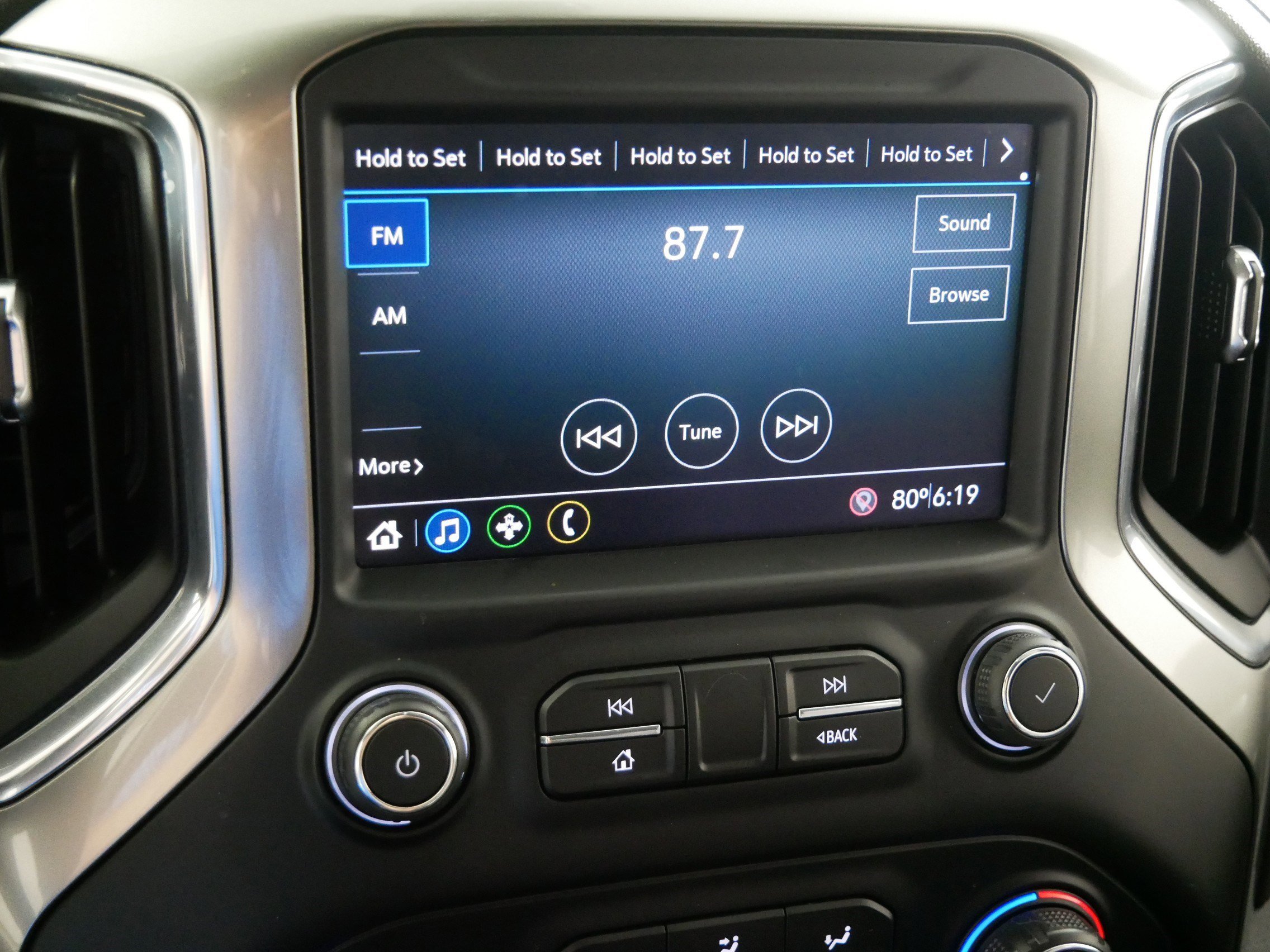Used 2020 SUMMIT WHITE Chevrolet LT image 22