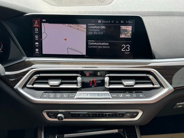 Used 2019 Black Sapphire Metallic BMW xDrive40i image 26