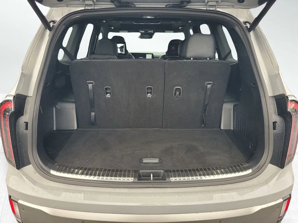 Used 2023 Gray Kia SX X-Line image 12