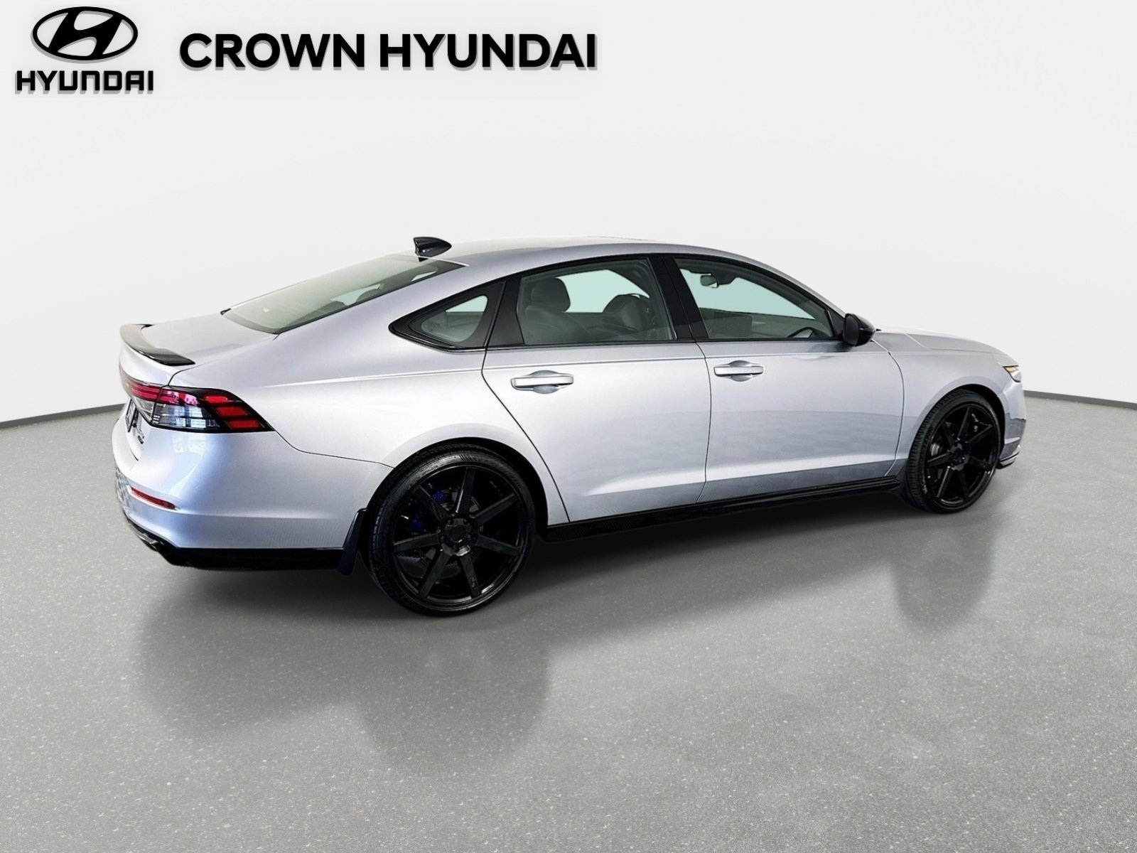 Used 2023 Silver Metallic Honda Sport-L image 5