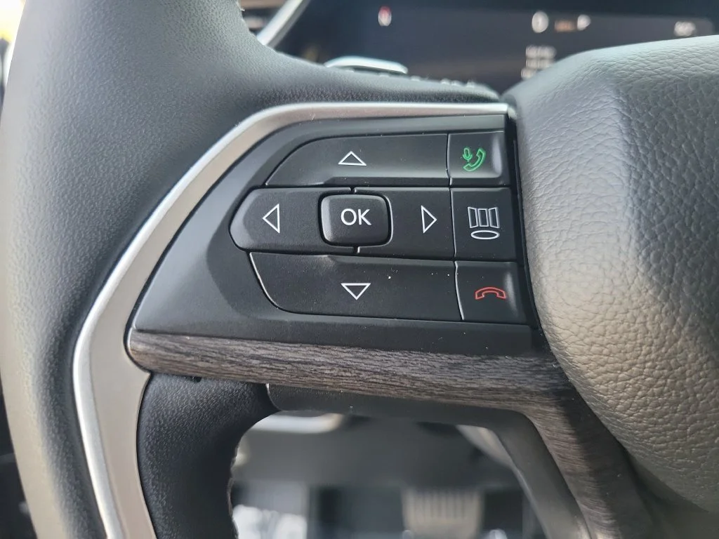 Certified Used 2025 Gray Jeep Limited image 28