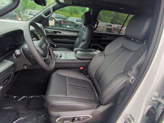 New 2026 Bright White Clearcoat Jeep Upland image 16