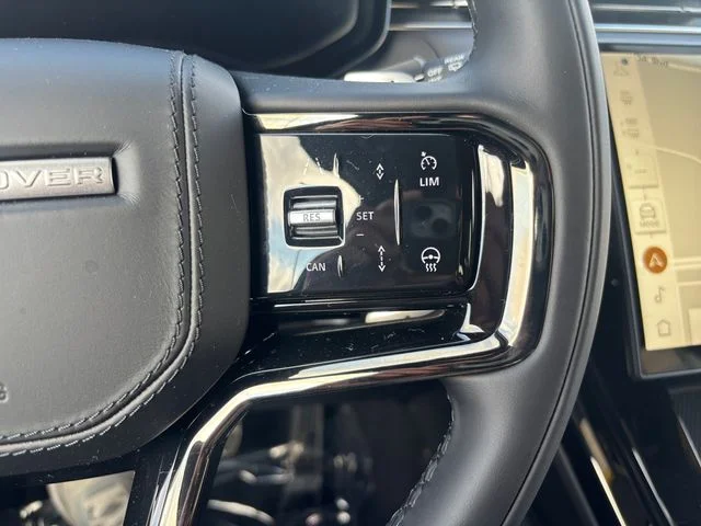 New 2026 Black Land Rover Dynamic SE image 23