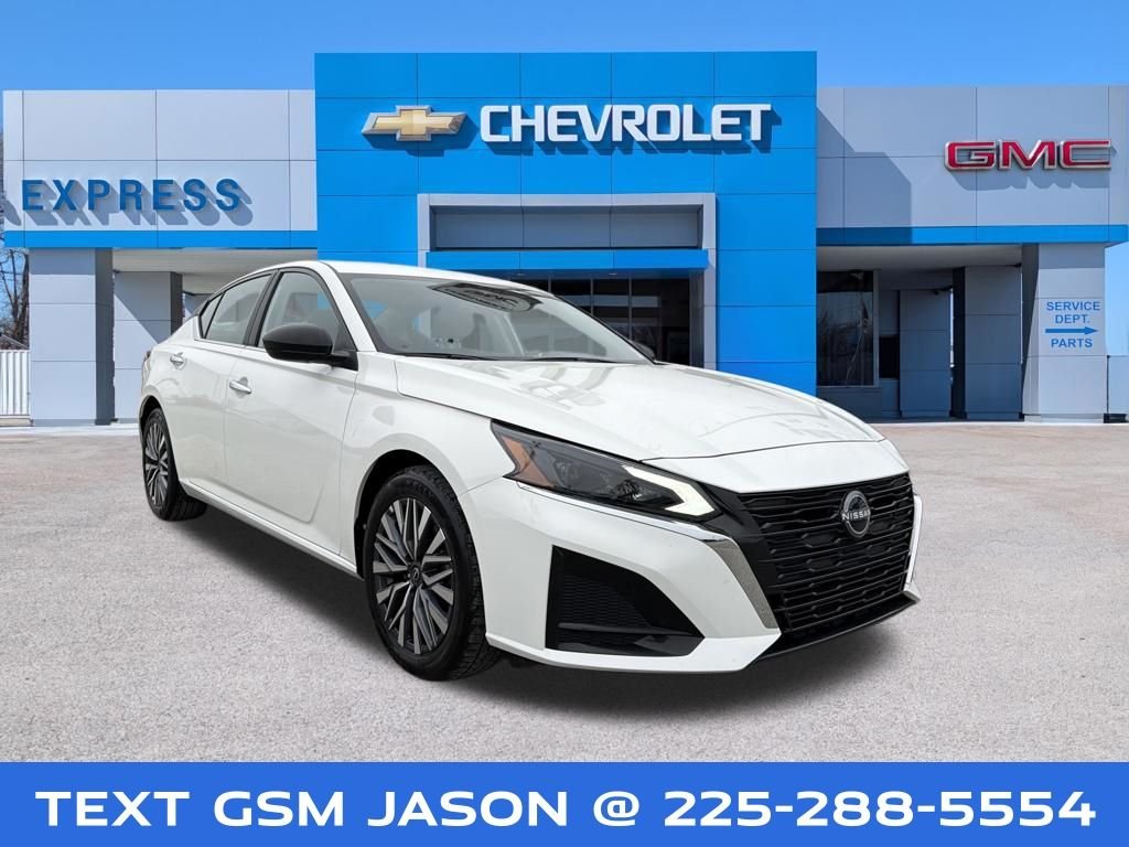 2025 Nissan Altima SV