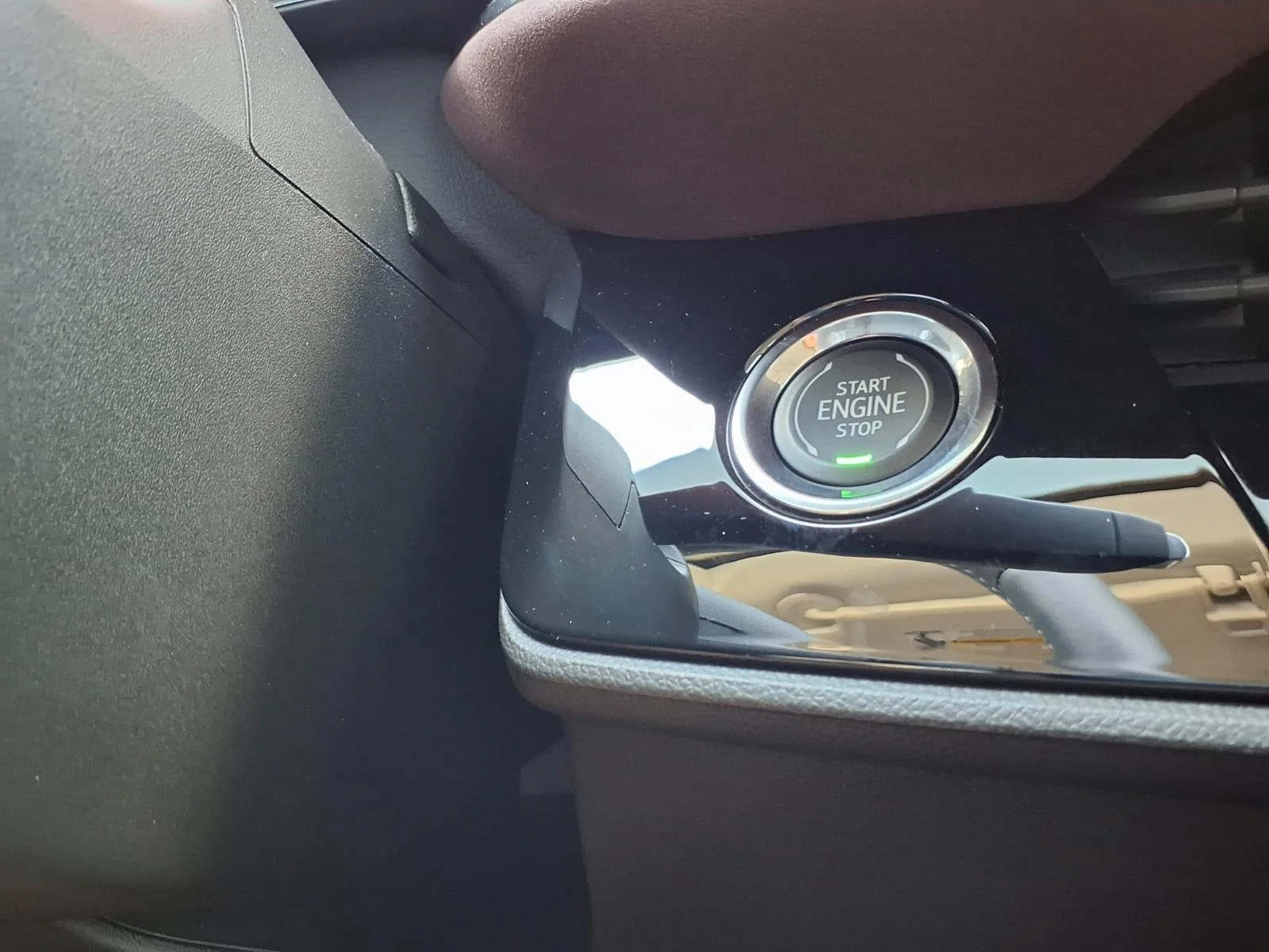 Used 2024 Summit White Buick Sport Touring image 13