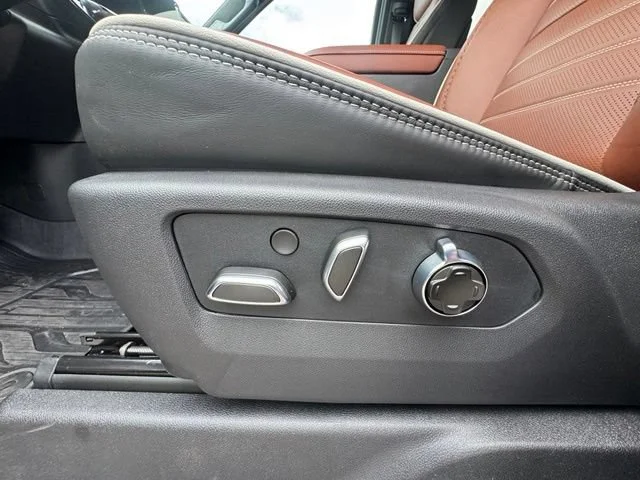 2026 GMC Sierra 2500HD Denali Ultimate - Photo 17