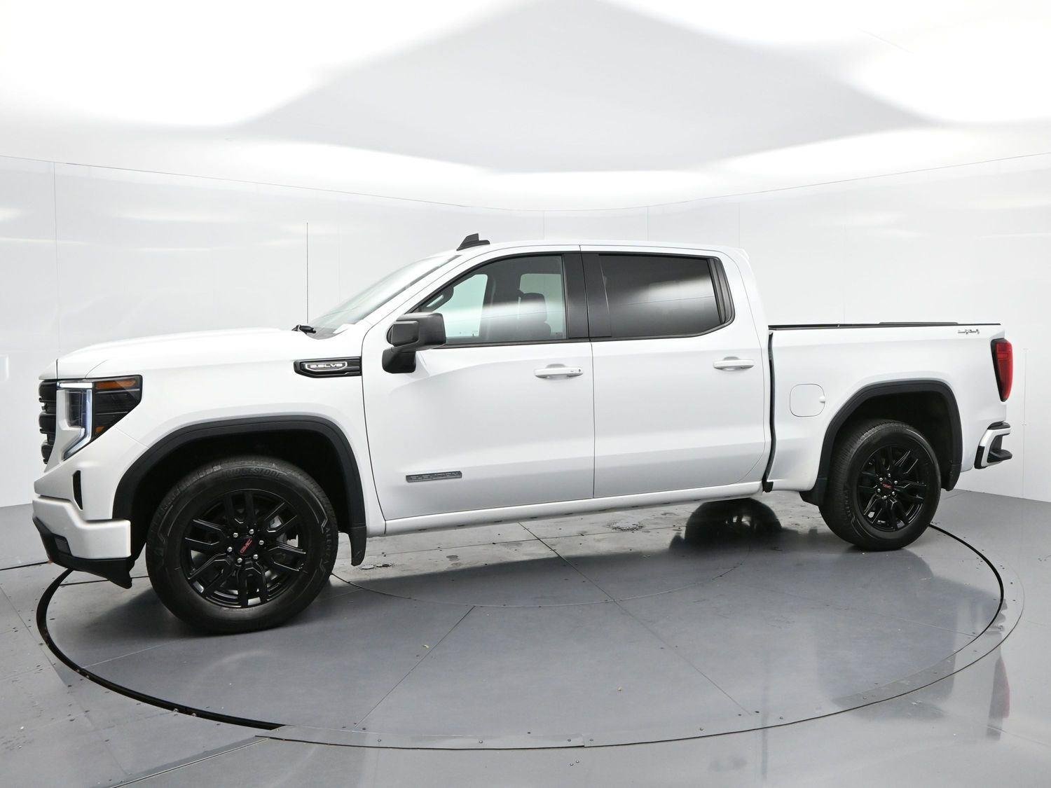 Used 2024 Summit White GMC Elevation image 4