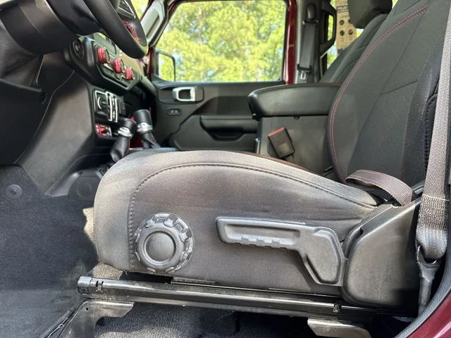 Used 2021 Red Jeep Rubicon image 12