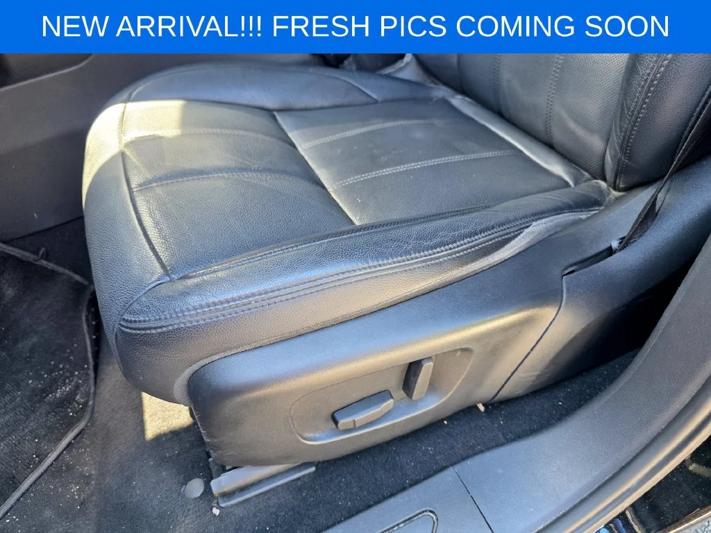 Used 2020 Black Land Rover S image 8