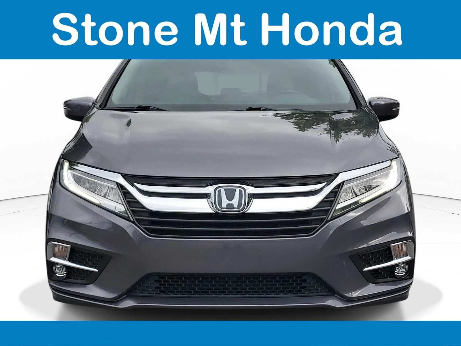 Used 2019 Modern Steel Metallic Honda Touring image 2