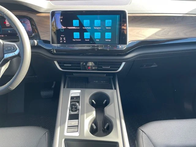 New 2026 Black Volkswagen 2.0T SE image 11