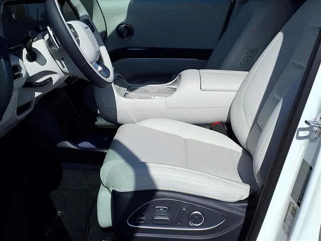 Used 2026 White Hyundai Calligraphy image 15
